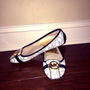 Michael Kors Fulton Navy and White